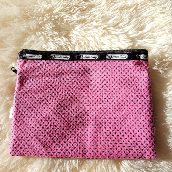 Free✨️Hello kitty vintage pouch 3 zipper compartments - Picture 3 of 7